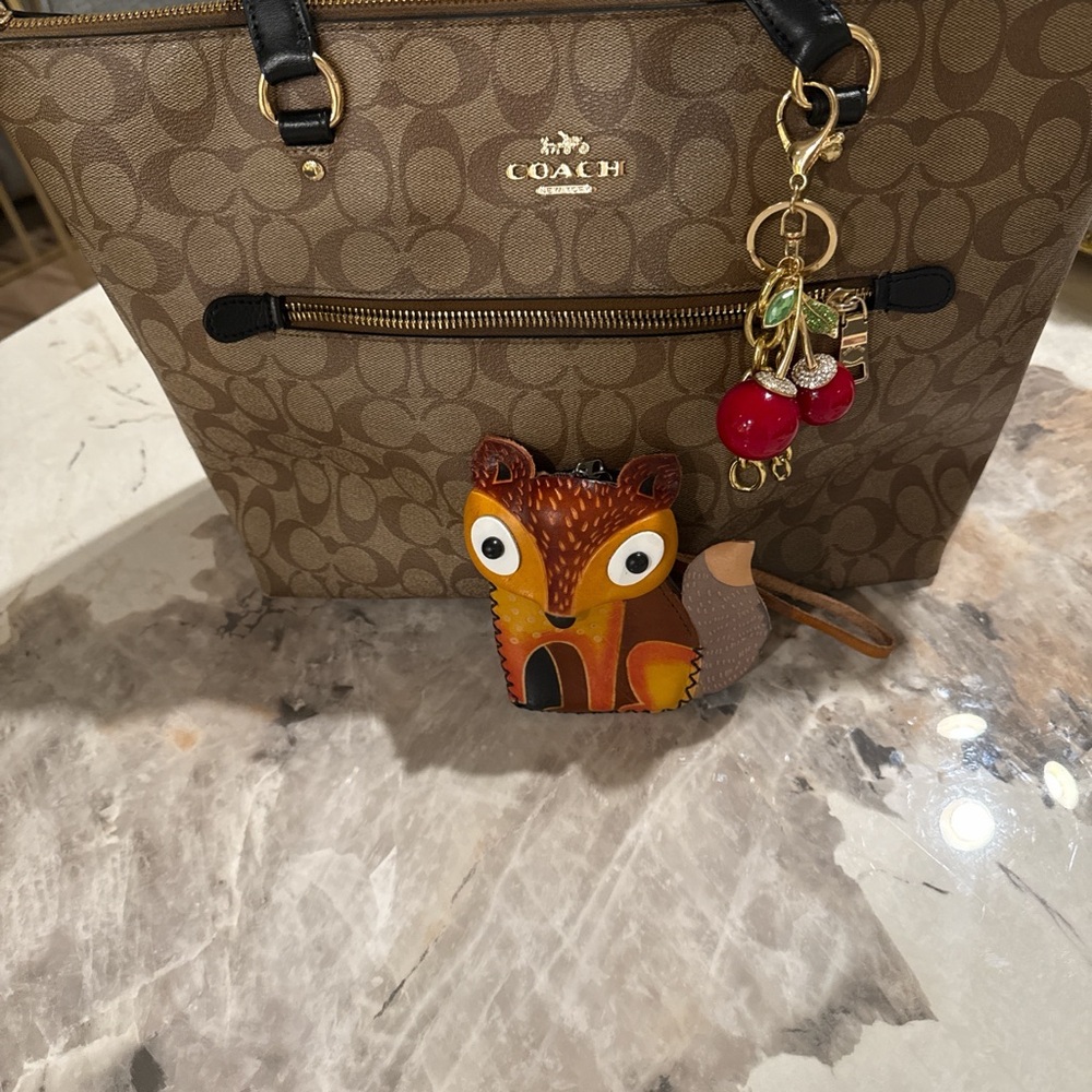 Coach Brown Tote Bag with Keychain - Picture 4 of 7